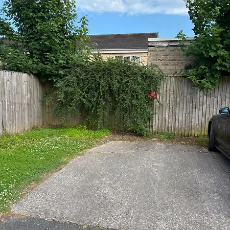 Contractor Park View With Private Parking *